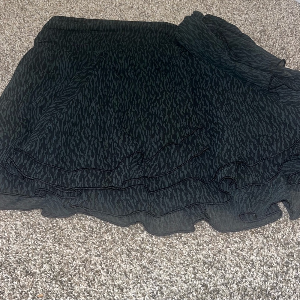 Aerie Women's Black Pattern Wrap Ruffled Mini Skirt With Tie Waist Sz Small - Picture 4 of 8